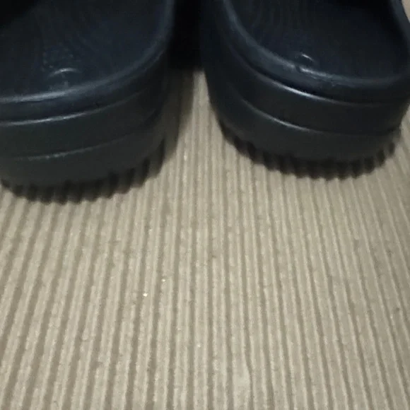 NWT CROCS Unisex Size M11 Black Ralen Clog Roomy Fit - Picture 10 of 10